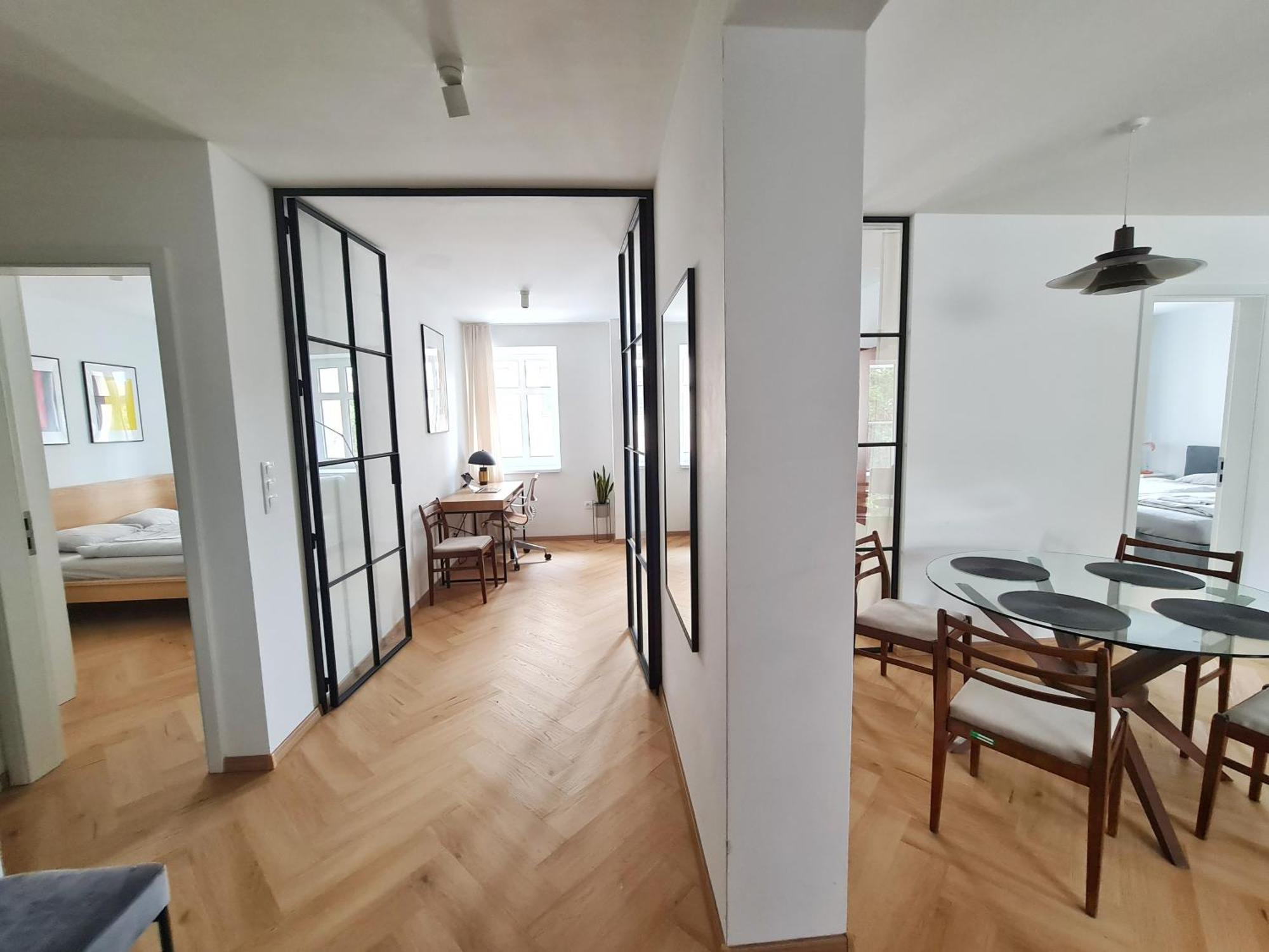 Beautiful New Apt In Old Town Near Train Station - Free Parking 브라티슬라바 외부 사진