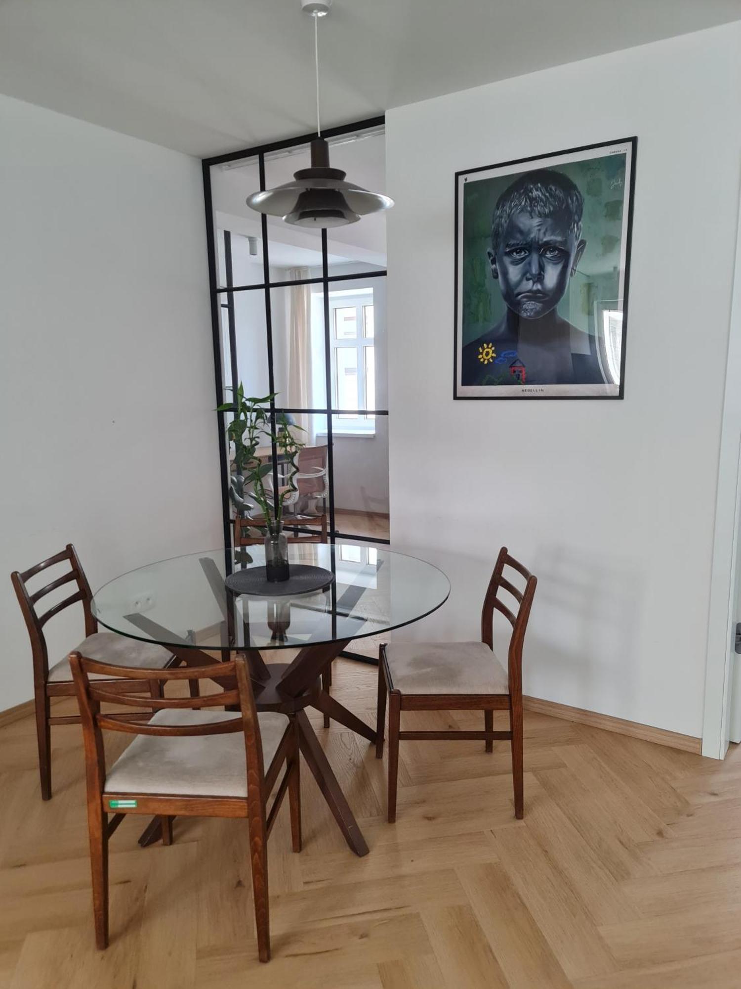 Beautiful New Apt In Old Town Near Train Station - Free Parking 브라티슬라바 외부 사진
